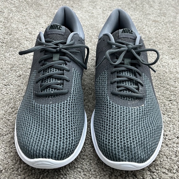 Nike Revolution 4 Gray Green Men’s size 15 - Picture 2 of 13